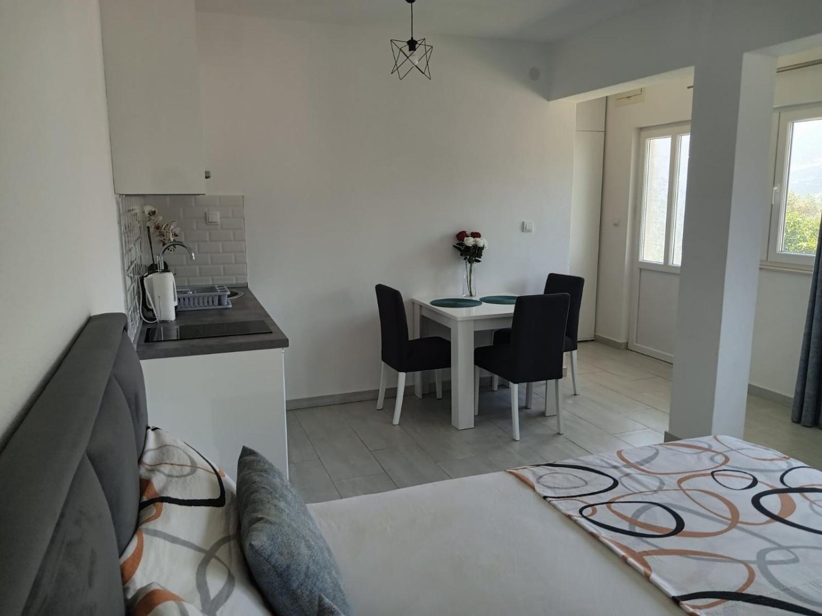 Appartement Bojan à Igalo Extérieur photo
